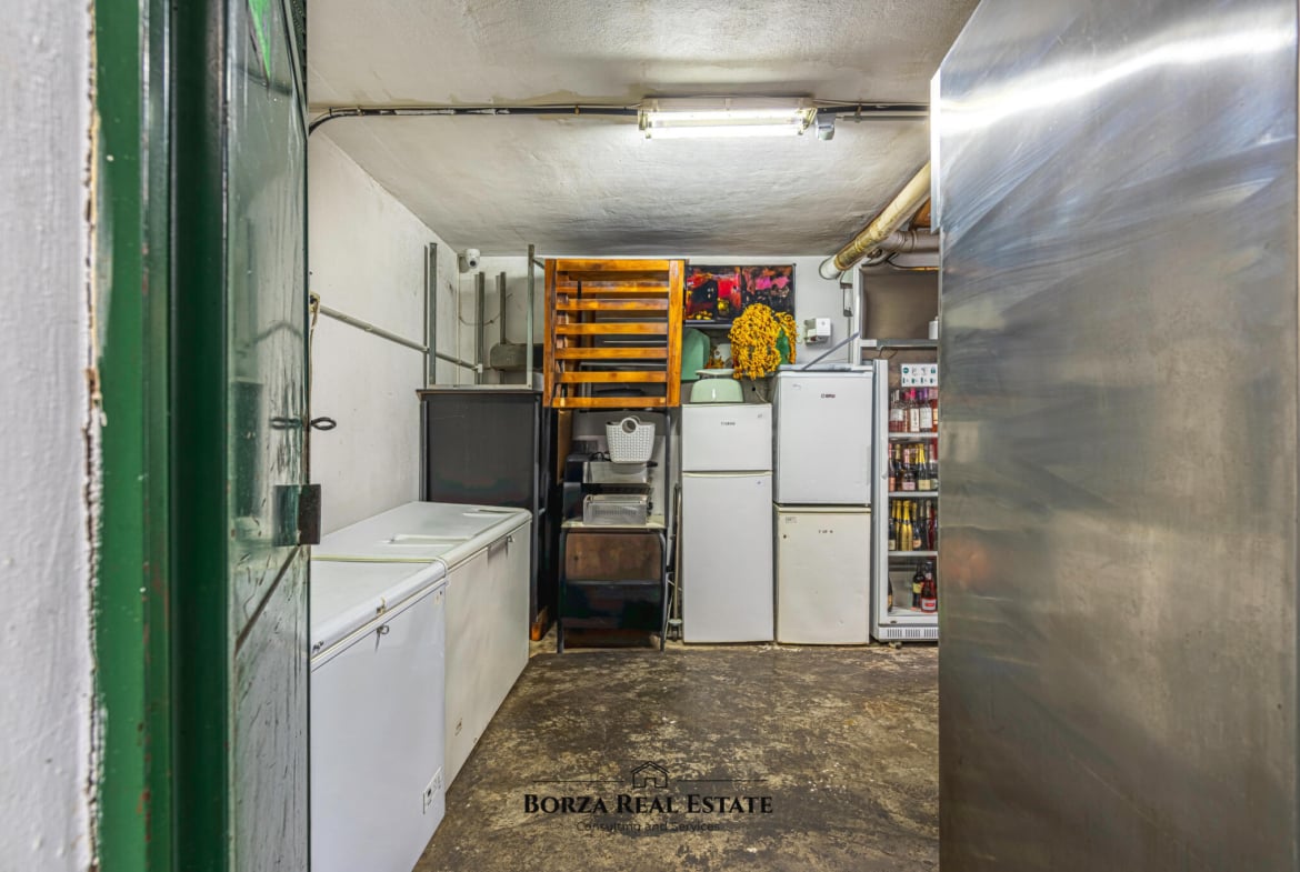 Restaurante en traspaso a pocos metros de la playa en Los Cristianos, con alta demanda y excelentes opiniones – Borza Real Estate