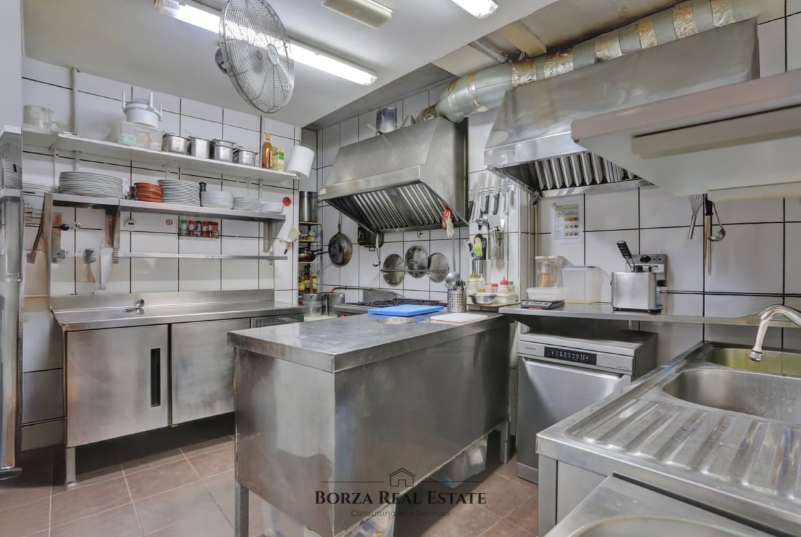 Pizzería en traspaso con cocina italiana y terraza en Costa Adeje, Tenerife Sur – Borza Real Estate