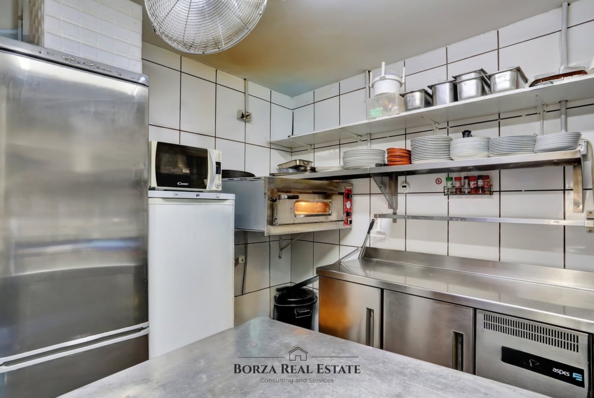 Pizzería en traspaso con cocina italiana y terraza en Costa Adeje, Tenerife Sur – Borza Real Estate