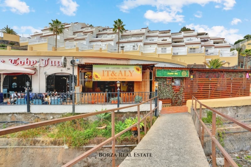 Pizzería en traspaso con cocina italiana y terraza en Costa Adeje, Tenerife Sur – Borza Real Estate