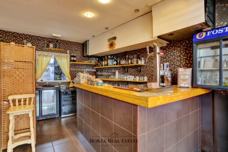 Pizzería en traspaso con cocina italiana y terraza en Costa Adeje, Tenerife Sur – Borza Real Estate